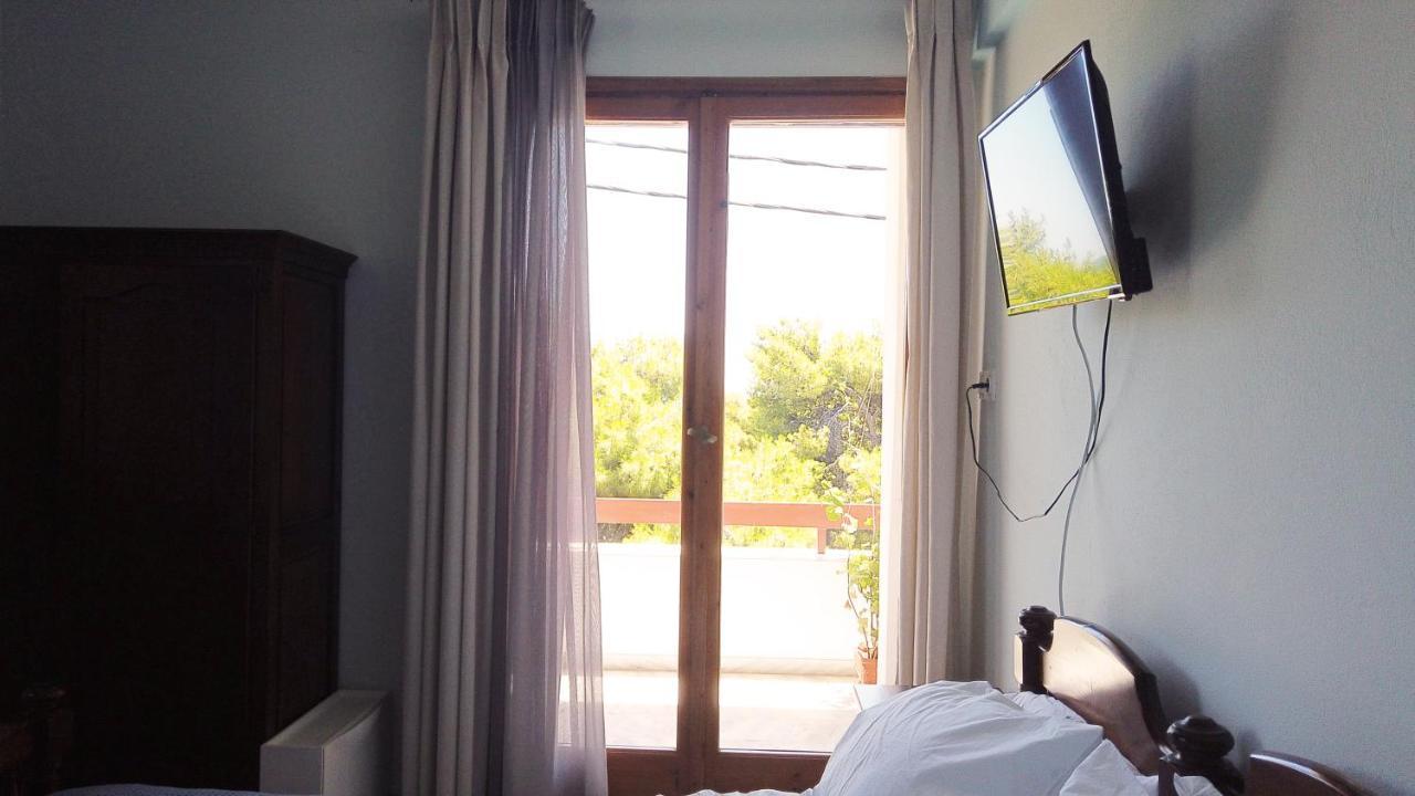 Fistiki Rooms Agia Marina  Luaran gambar