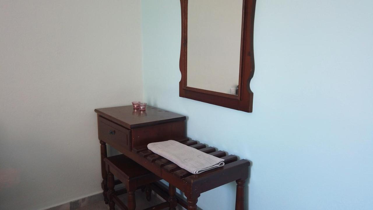 Fistiki Rooms Agia Marina  Luaran gambar